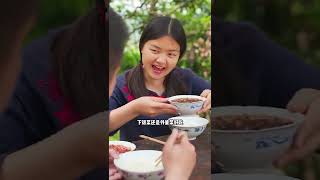 #Shorts #下饭菜到底是外婆菜好吃还是辣椒酱好吃… 分享家乡美食 美食分享 外婆菜