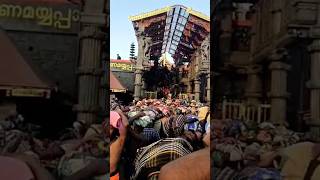 Sabarimala 18 Padi  Climbing | Sabarimala Crowd | Swami Saranam😍🙏 #shorts #sabarimala