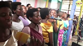 TUGARAGARA NKABAGAYITSE ARIKO TURI ABADASANZWE BY CHORALE TURIMURUGENDO EGLISE PENT CIBITOKE