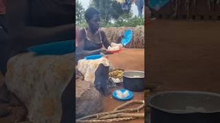 African village life / serving village food for lunch #shortfeed #africa