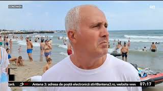 Salvamarii sunt disperați din cauza turiștilor care insistă să intre în mare când e steag roșu