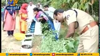 Pothanicad Thana Police Distributed Organic Vegetables | at Ernakulam