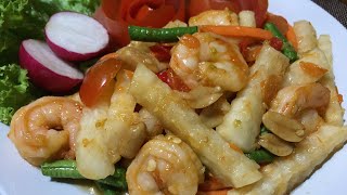 ตำมันแกวกุ้งสดต้มสุกเด้ง Thai Style Jicama with Shrimp Salad