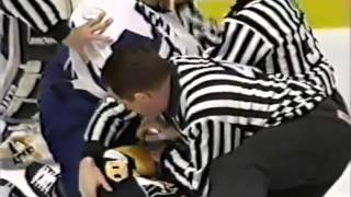 Hockeyfighters.cz  Tie Domi vs Francois Leroux.wmv