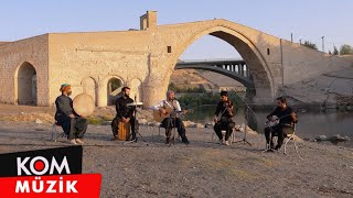 Agit Işık, Koma Ma - Ber Derê Kî û Kî (Dengê Qedîm Konserên Amîdayê)