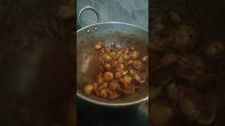 Cooking clamsukka#seashell masala#shorts#seafood #seafoodcooking #youtubeshorts#Savinaya Raghavendra