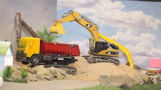 RC Construction Site! RC Huina Truck RC Excavator 336D At Work