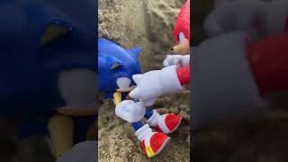 Sonic the Hedgehog and Knuckles going at it! #shorts #sonicthehedgehog #sonic2