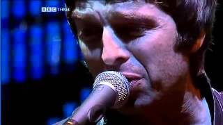 Oasis - Stop Crying Your Heart Out [Live Glastonbury - 2004]