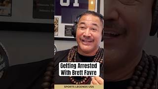 MN Vikings and GB Packers Legend Esera Tuaolo on Getting Arrested with Brett Favre #podcastclips