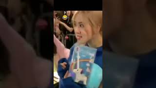 rosé reaction to blinks weird and funny gifts | BLACKPINK |