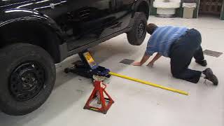 ECTS AUTO TECH Jacking \u0026 lifting Demonstration Front Wheel Drive