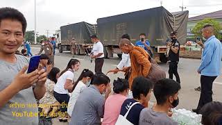 5/4/64EPep21หลวงตาบุญชื่นท่านจาริกถึงแยกร้องเข็ม อ.ร้องกวาง ญาติธรรมเยอะมากครับ\