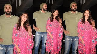 Ranbir Kapoor protects Pregnant Wife Alia Bhatt Flaunting her Baby Bump before Delivery at Clinic
