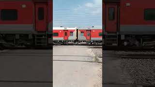 22432 Udhampur Prayagraj Express