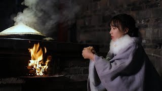 On the first snowy night, cook a pot of chicken with firewood to get warm初雪寒夜，煮上锅热腾腾的川味柴火鸡暖暖身|Liziqi