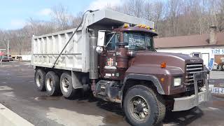 1996 Mack RD688S Tri Axle Dump Truck - TRO 0322215