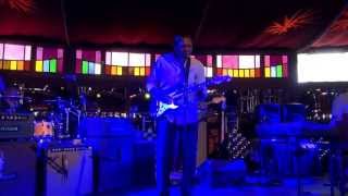 ROBERT CRAY  Shiver all over  GUITARE EN SCENE SAINT JULIEN 2013