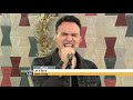 Music: Musician Jesse Clegg performs 'Let It Burn'