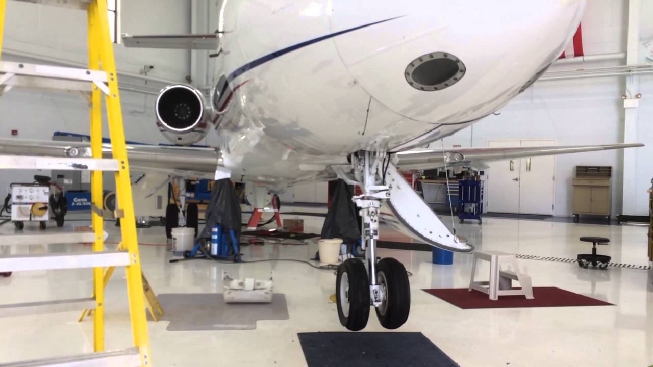 Hawker 800xp Gear Swing Youtube