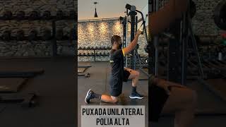 Puxada Unilateral Polia Alta no Cross_