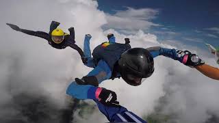 Fallschirmspringen Bayern in Skydive Klatovy aus 4300m