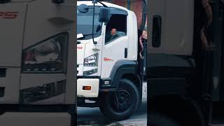 Epic truck isuzu ftr210ps fulload maneuver #shorts #viralshorts #trending #youtubeshorts