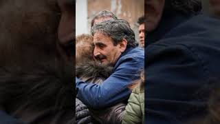 😭 Giulia, è successo sulla bara durante i funerali: il papà ha… #shorts