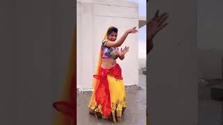 #shorts #viral #video #old #song #mere man tarsa re pani kyo barsa dancing with Khushi Verma