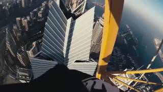 Mustang Wanted   Dubai   crane 452 meters