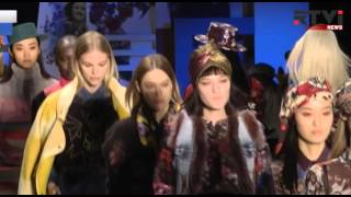 Сенсации от Desigual и BCBG: модные дома раскрыли секреты коллекций 2016-2017