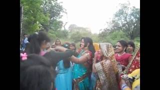 Munni badnam hui ....Desi  girl DJ dance #sultanpur (wedding Dance) #viral  #trending #masti #dance