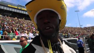 Former Oregon standout De'Anthony Thomas gives fans an update at the spring game