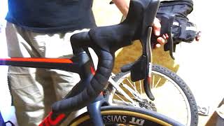 Электронные переключатели скоростей на велосипеде BMC SLR01 - electronic speed switches on the bike