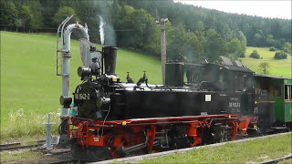 99 1542 mit Personenzug nach Lunz am See ab Pfaffenschlag im Juli 2017...