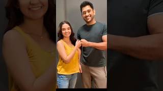 Anushka Sen & M S Dhoni  Cute Pic 😍 Dua Doge Tum Song @AnushkaSen04 @onlyformsdhonifan5572#viral