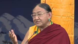 ས་སྐྱ་བདག་ཁྲི་རིན་པོ་ཆེ་མཆོག་ནས་གྱ་སྟོན་མཛད་སྒོར་རྩལ་བའི་བཀའ་སློབ།