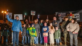 ❤️Topoľčany, ďakujeme! Aj za tento krásny a úprimný záver dnešného protestu🎵