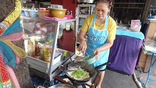 มะระผัดไข่ สูตรป้าติ๊ก ต้นมะขาม Stir fried bitter gourd with eggs