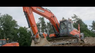 Doosan Crawler Excavator Pedal Control | Doosan Equipment Europe