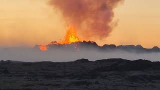 2023 Iceland Volcano and the surrounding terrain at night 🌋 Explained 12.07.23