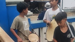 Kusang geusing sedang live sekarang!