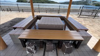 三重県 鳥羽市・近鉄 鳥羽 駅 前 【佐田浜 東 公園 ドルフィン公園】内に有る 足湯 温泉です。