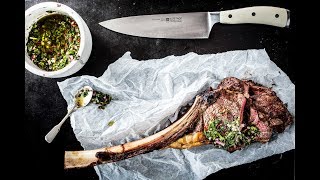 Tomahawk-Steak mit Chimichurri