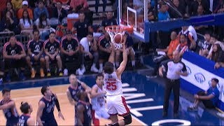 Japeth Aguilar with a one-handed throw down! | PBA Governors’ Cup 2019 Finals