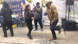 Ch terreno norteño la del acordeón bailando con el cumpleañero