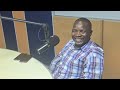 Zvinoyera Zvinoshamisa Zvinotyisa: Murume anemota  yakaclampwa nekanzuru, mheni ndoku dambura clamp.