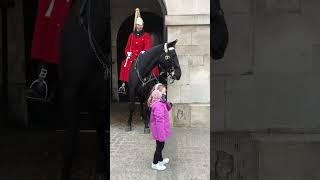 123 Happy Souls  #london #horse #buckinghampalace #kingsguard #tourist #windsorcastle #history