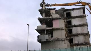 Demolition of St Nicholas House, Aberdeen 18.06.14 2 of 4