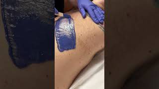 Professional waxing male back using hard wax starflex from Starpil #esthetician #waxing